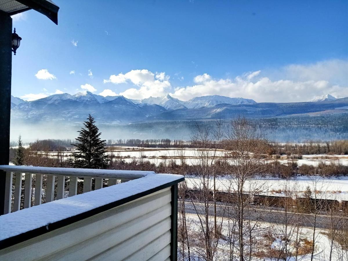 2Mins To Town, Ac & Sauna, Self Check-In, Full Kitchen, Free Laundry & Parking, Family Pet Friendly, Comfortably Sleeps Up To 10 غولدن المظهر الخارجي الصورة