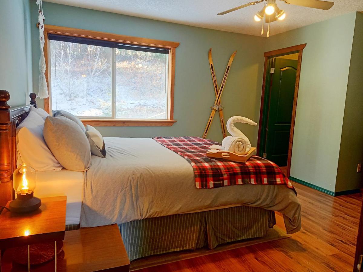 2Mins To Town, Ac & Sauna, Self Check-In, Full Kitchen, Free Laundry & Parking, Family Pet Friendly, Comfortably Sleeps Up To 10 غولدن المظهر الخارجي الصورة